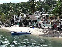 Buck Wild menunjukkan Pantai Sabang Puerto Galera Filipina