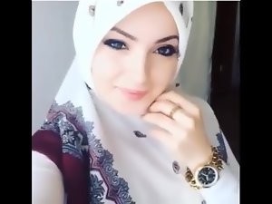 Красивая девушка хиджаб